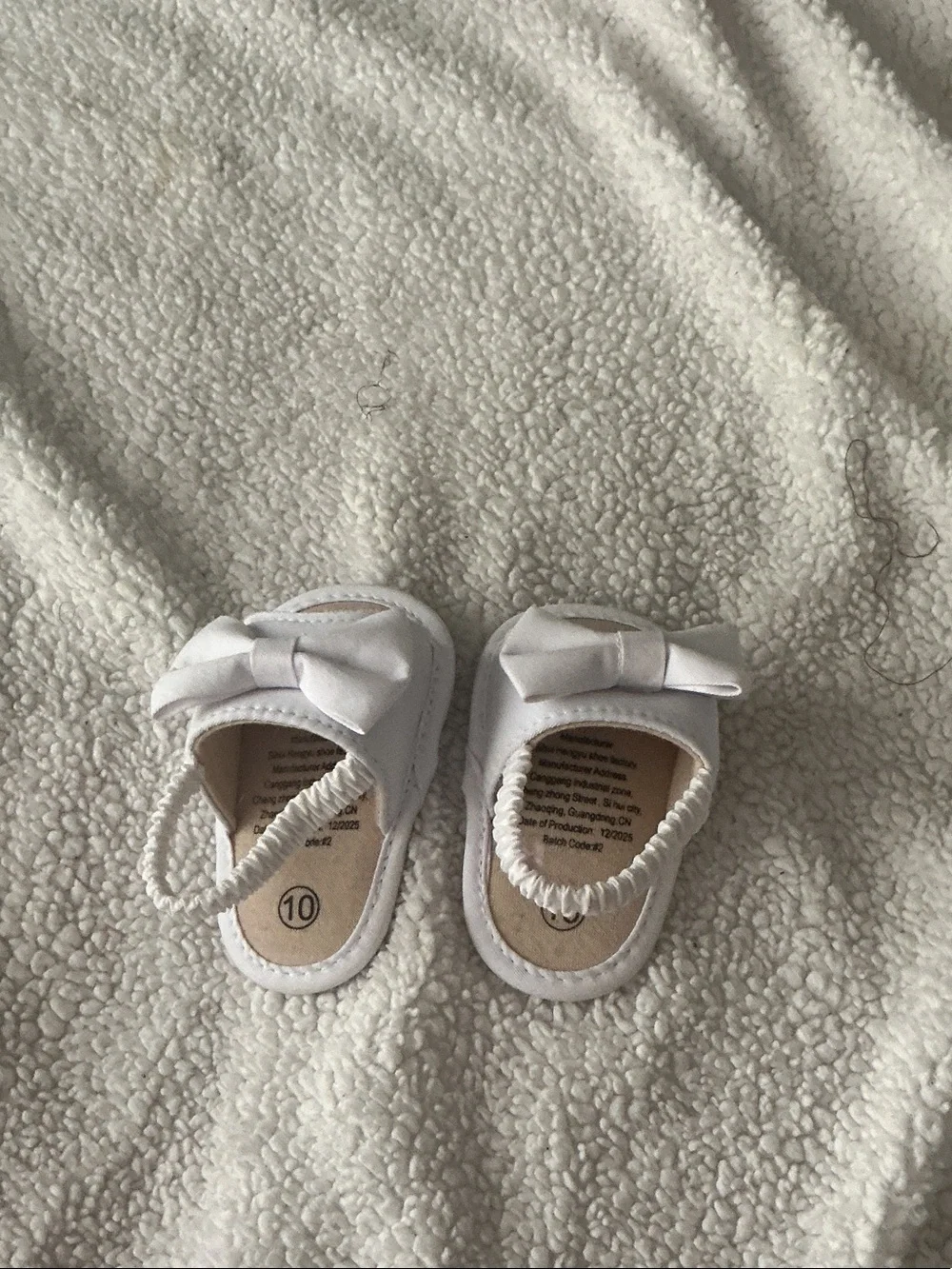 GAP White Baby Bow Mary Jane Shoes